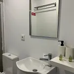 לינה וארוחת בוקר A Casa Da Praca - The Square House מירנדה דו קורבו