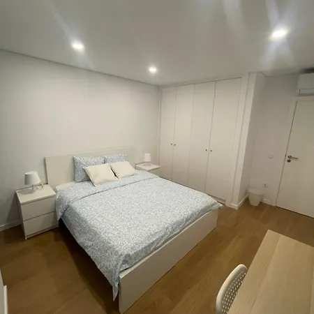 A Casa Da Praca - The Square House 住宿加早餐酒店 科尔武河畔米兰达