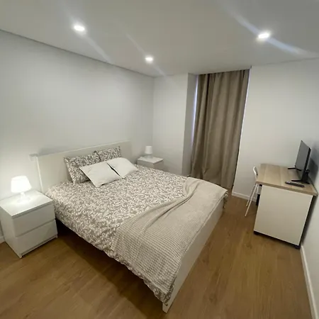 A Casa Da Praca - The Square House Oda ve Kahvaltı