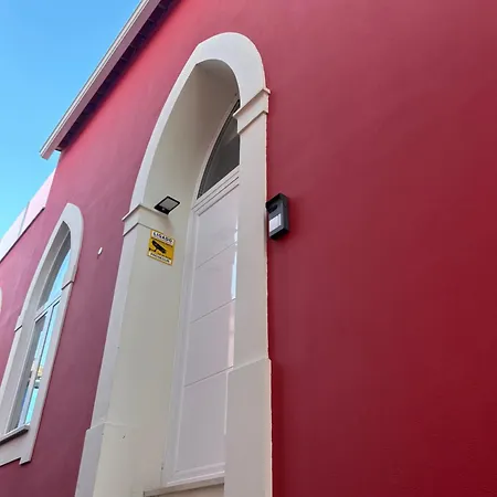 A Casa Da Praca - The Square House לינה וארוחת בוקר מירנדה דו קורבו