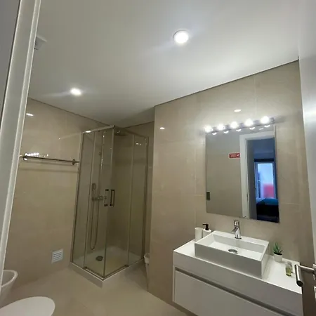 A Casa Da Praca - The Square House 3* מירנדה דו קורבו