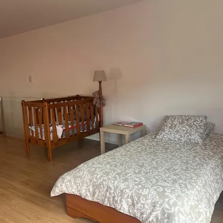 A Casa Da Praca - The Square House 3* מירנדה דו קורבו