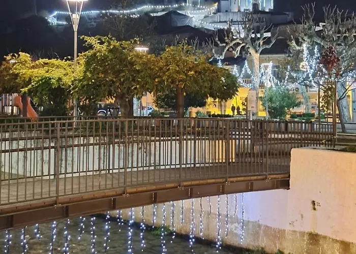 A Casa Da Praça - The Square House Alojamento de Acomodação e Pequeno-almoço Miranda do Corvo