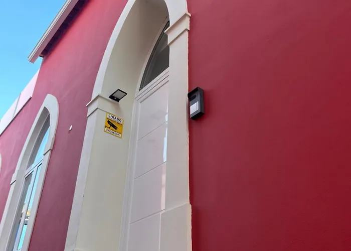 A Casa Da Praca - The Square House לינה וארוחת בוקר מירנדה דו קורבו