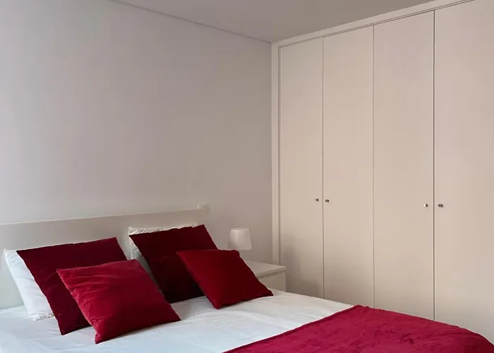 A Casa Da Praça - The Square House Alojamento de Acomodação e Pequeno-almoço 3*