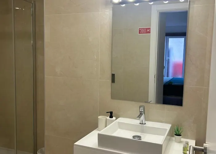 Alojamento de Acomodação e Pequeno-almoço A Casa Da Praça - The Square House 3*