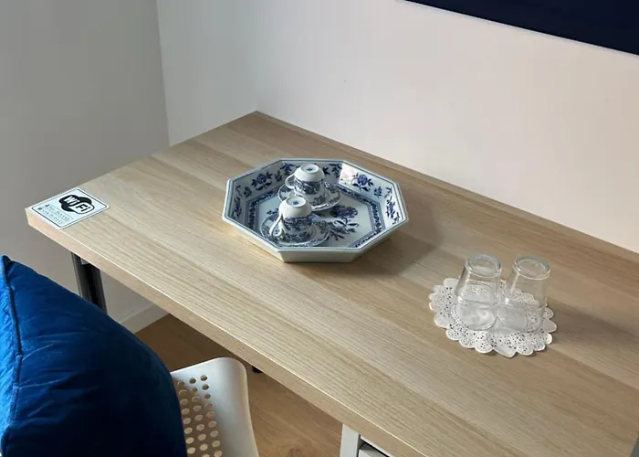 A Casa Da Praça - The Square House Alojamento de Acomodação e Pequeno-almoço 3*